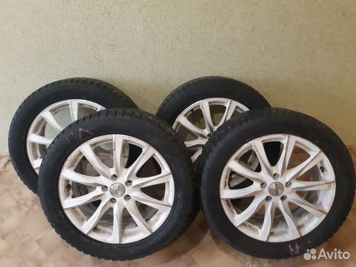 R17 Nokian Tyres Hakkapeliitta 7 225/50, PCD 5x105 DIA 56.6