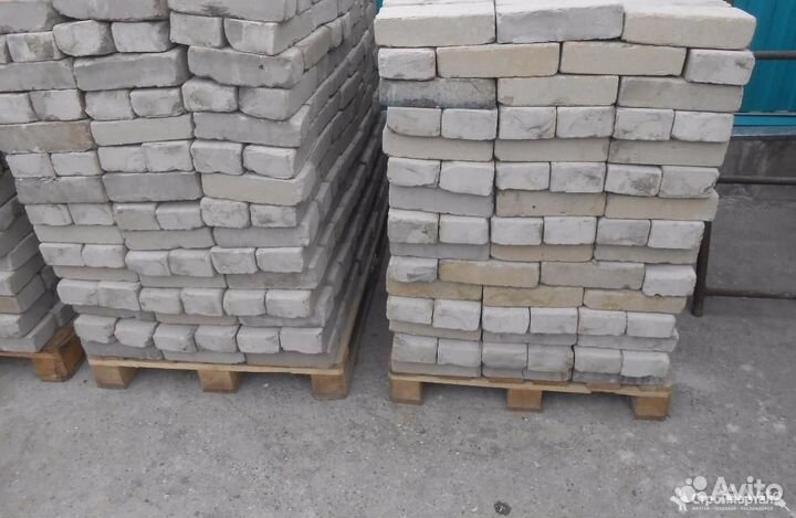 Кирпич бу