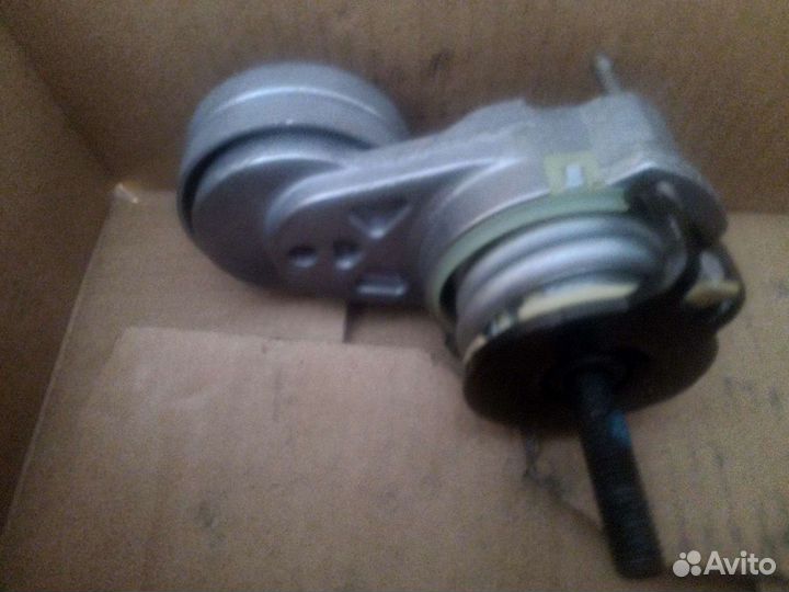 Натяжной ролик Opel Zafira B