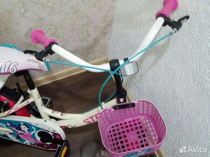 Велосипед для девочки от 3.5 лет + самокат
