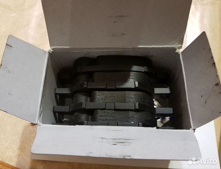 Передние тормозные колодки