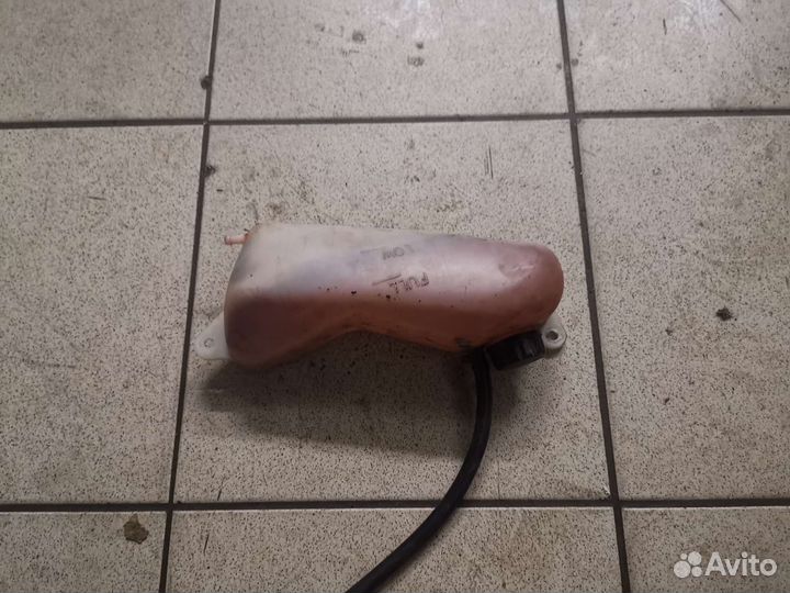 Расширительный бачок Kawasaki ZZR 400 1