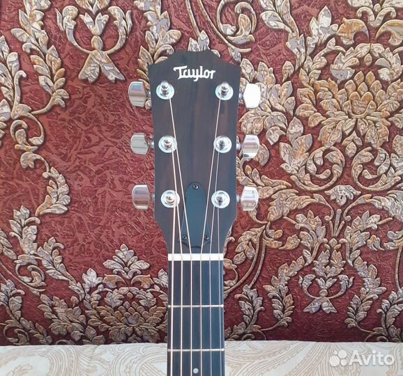 Электроакустическая гитара Taylor 114ce