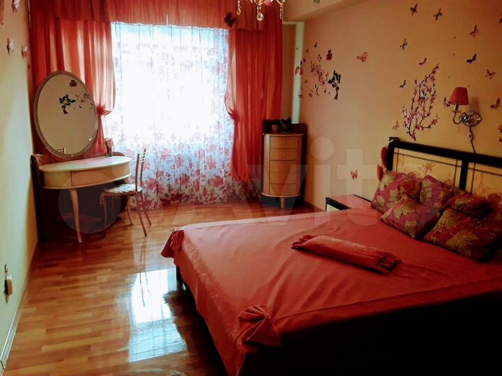 2-к. квартира, 70 м², 3/5 эт.