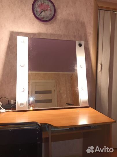 Зеркало гримерное с подсветкой