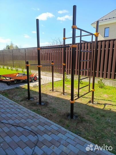 Детская спортивная полщадка