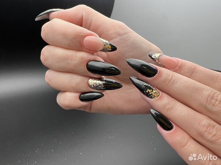 Маникюр и педикюр