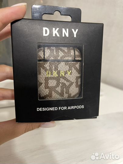 Чехол на airpods dkny новый