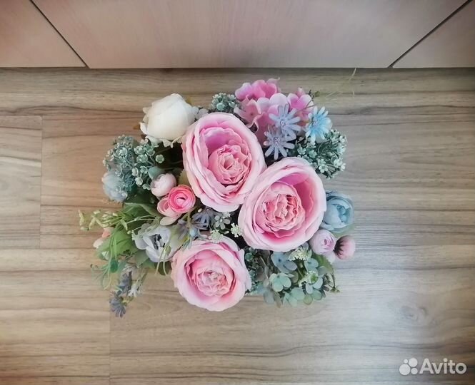 Искусственные цветы для декора в горшках