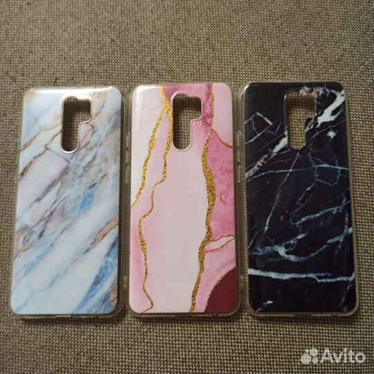 Чехлы на телефон