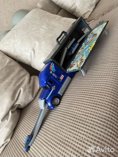 Машина игрушечная