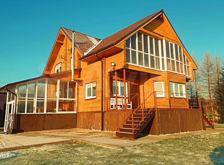 Коттедж 297 м² на участке 68 сот.