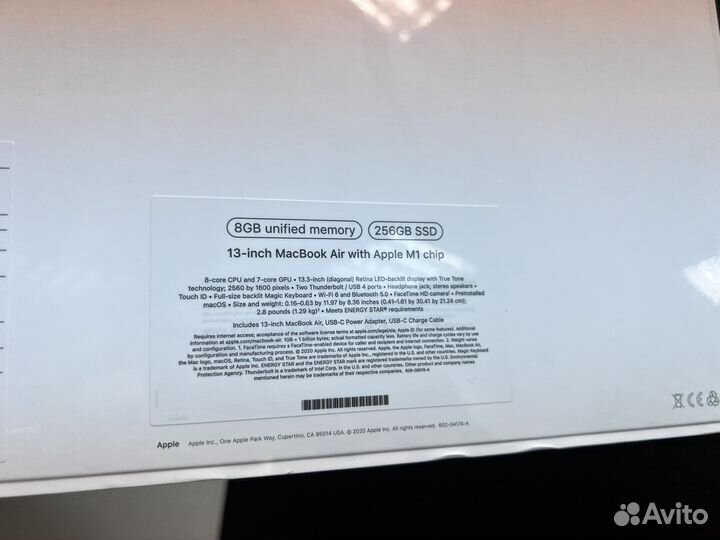 Hoвый MacBook 13 Air M1 8/256Gb+