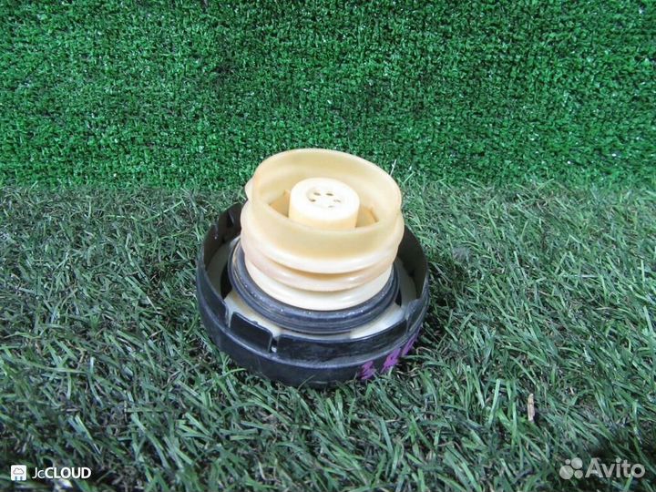 Пробка бензобака на toyota ipsum SXM15G