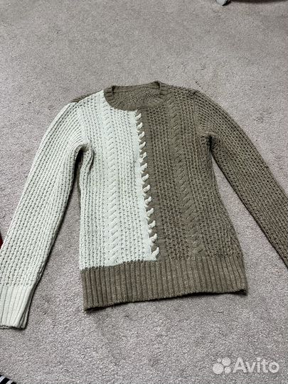 Свитер женский