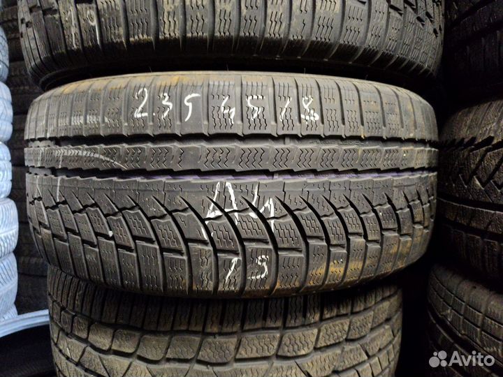 Nokian Tyres WR A4 235/45 R18 Y