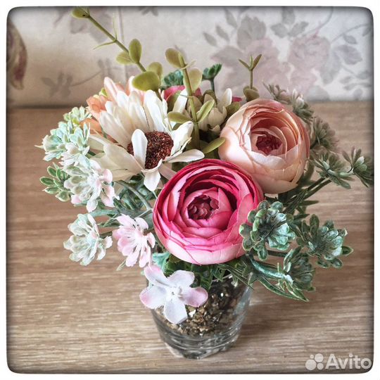 Букетики из искусственных цветов