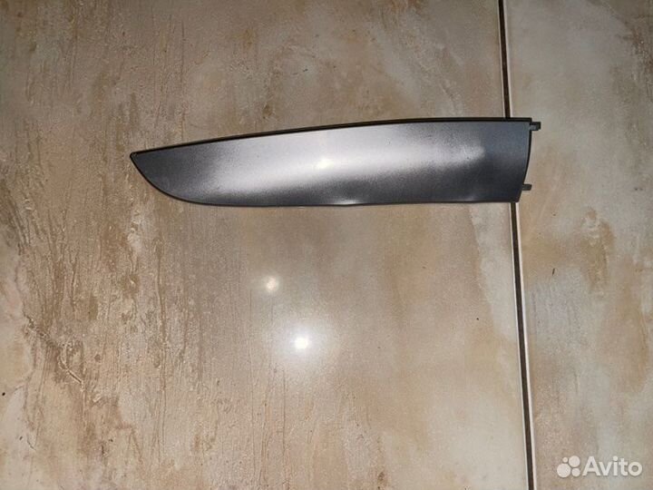 Заглушка рейлинга задняя правая Toyota Rav 4 Ca 40