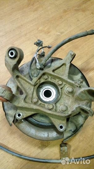 Ступица кулак задний правый subaru tribeca