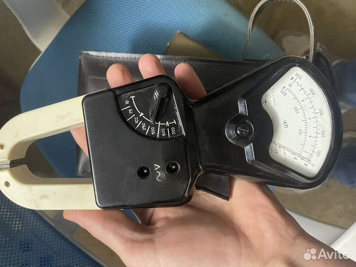 Токоизмерительные клещи 1979 год