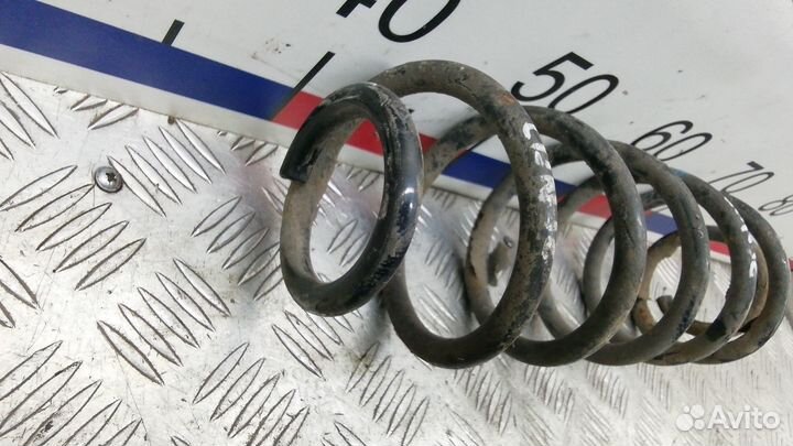 Пружина задняя Volkswagen Golf V (2003–2009)