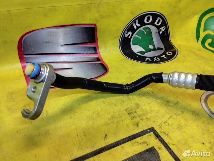 Трубка кондиционера Audi A6 универсал 2.8 CCE 2009