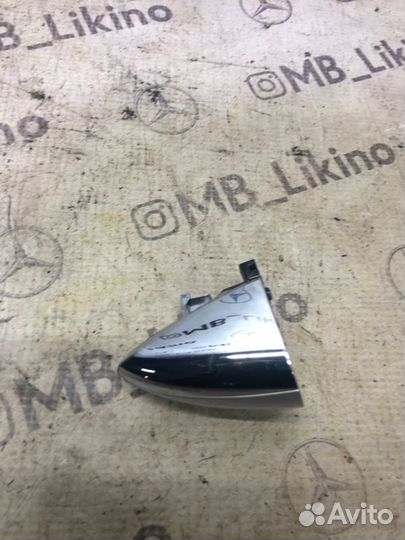 Уголок ручки двери задний правый Mercedes Ml W164