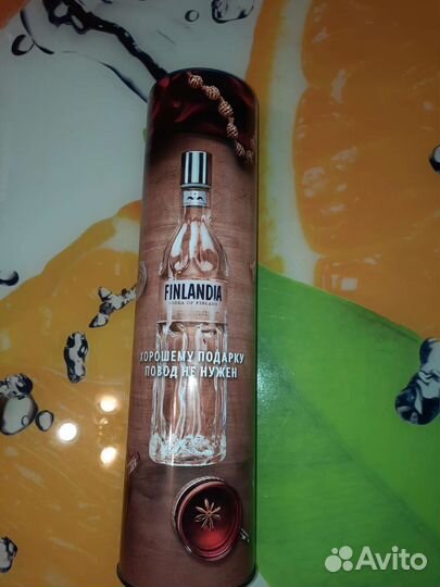 Жестяная банка от водки