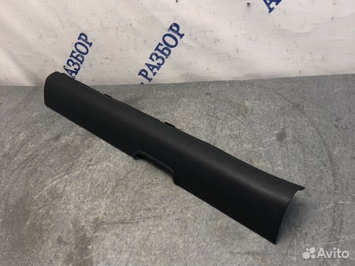 Пер прав накладка порога Stinger GT