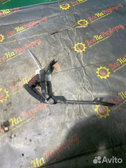 Петли капота правая Bmw X5