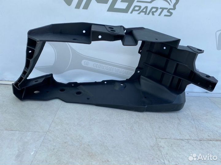 Рамка фары левая Mercedes S W222 A2226200191