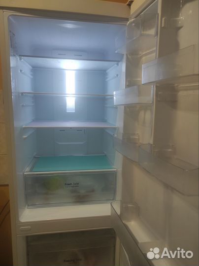 Холодильник LG