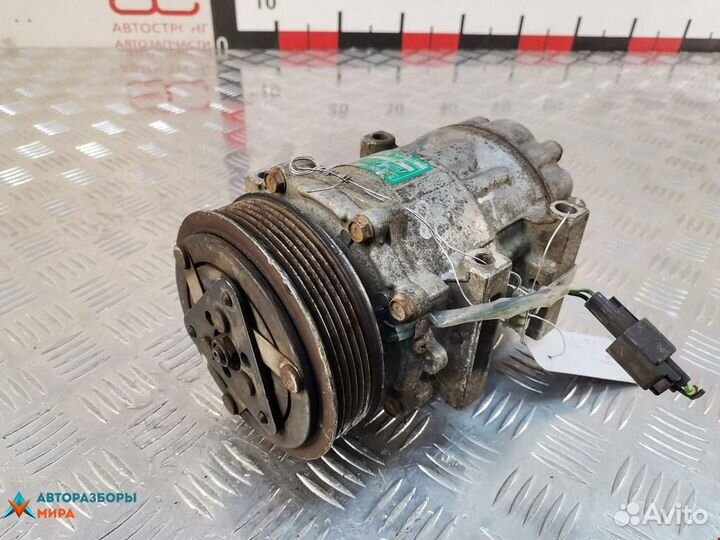 Компрессор кондиционера Volvo V50 2004 36000989