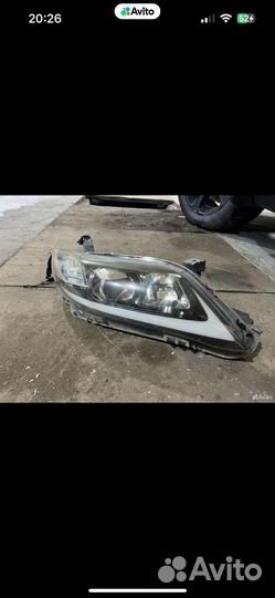Фары на toyota camry 40