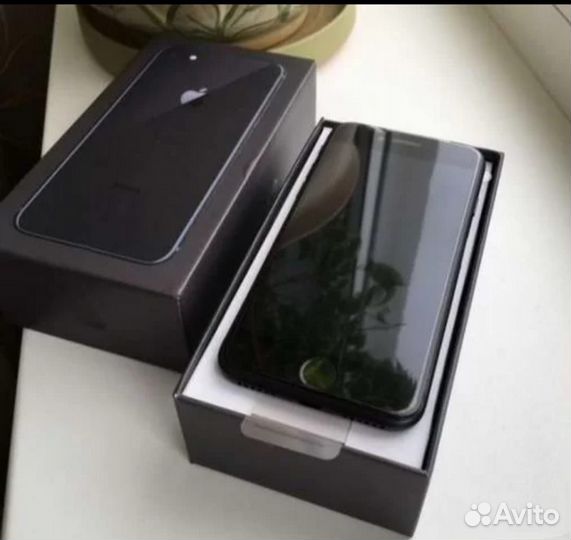iPhone 8, 128 ГБ