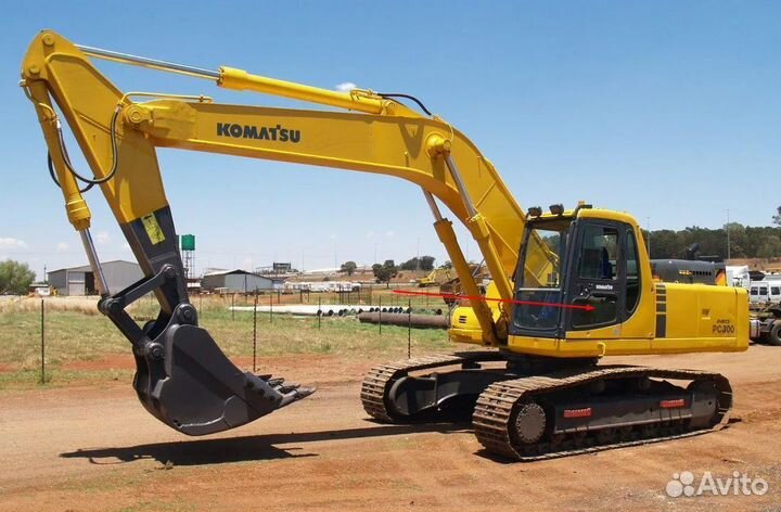 Стекло двери нижнее на экскаватор Komatsu PC300