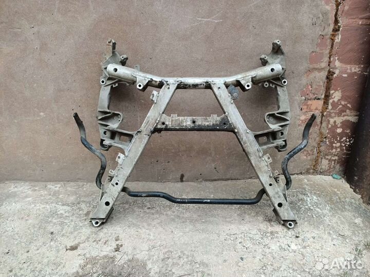 Подрамник передний Bmw E39