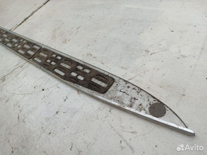 Накладка левой подножки