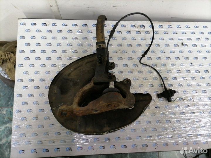 Кулак поворотный передний правый Mercedes E-Class