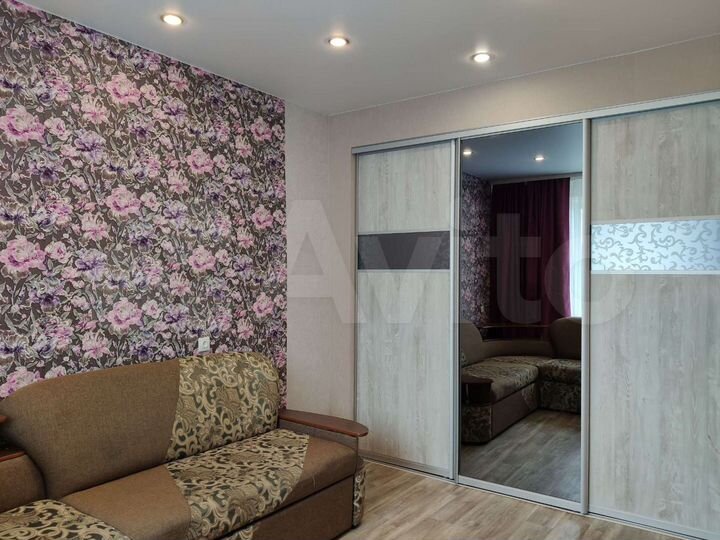 2-к. квартира, 40 м², 3/3 эт.