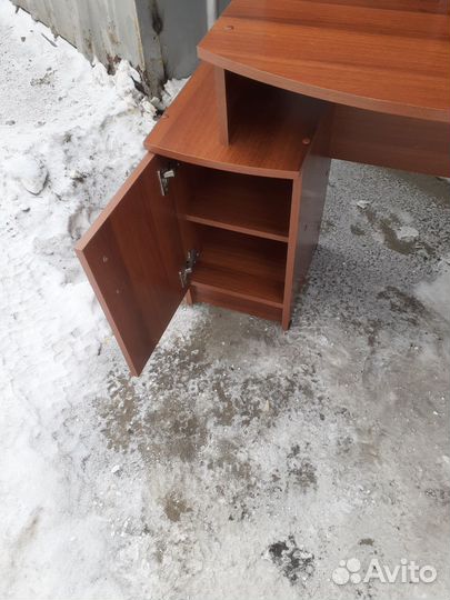 Дамский столик 