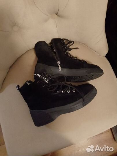 Ботинки натуральная кожа 39