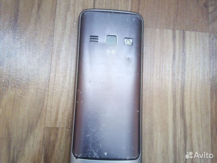 Samsung GT-S5610