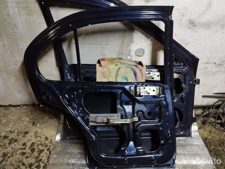 Двери Nissan Cefiro A32