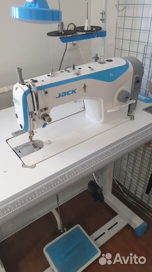 Швейная машина jack f4