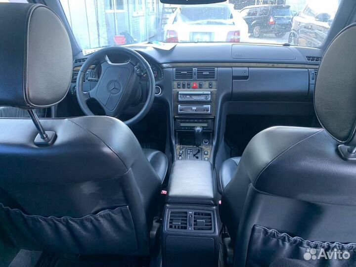 В разбор Mercedes E320 W210 S210 4matic из Японии