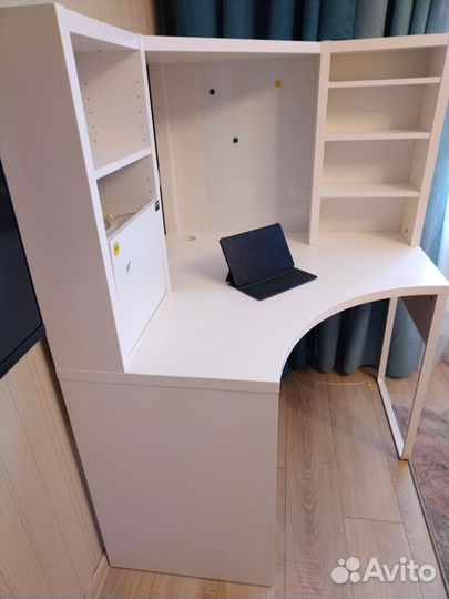 Компьютерный стол IKEA белый