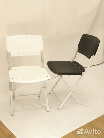Стулья новые складные