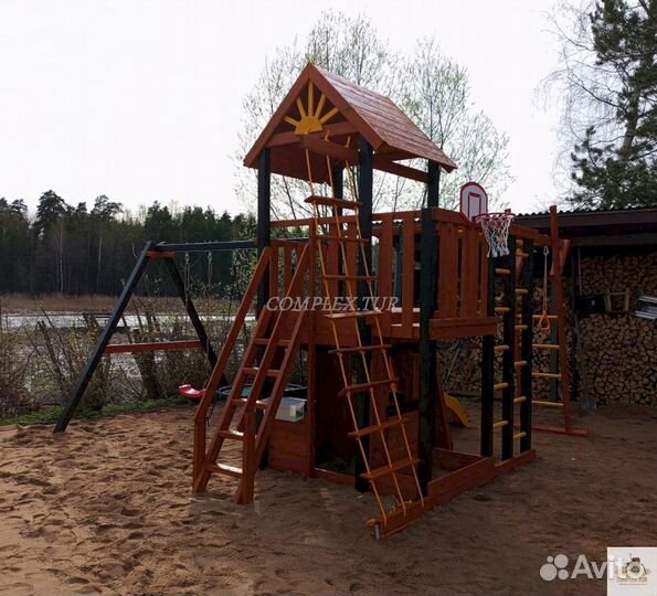 Спортивная площадка для семьи