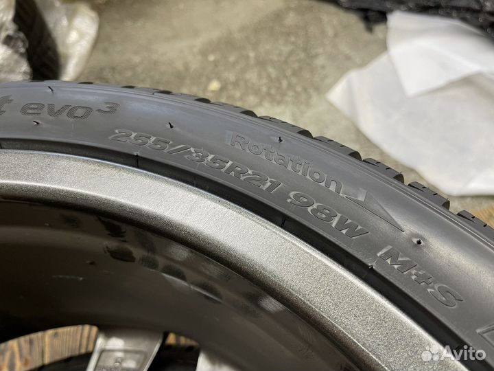 Hankook Winter I'Cept Evo 3 X W330A 255/35 R21 и 285/30 R21 W